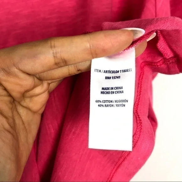 NWT Splendid Pink v-neck tee - Picture 3 of 5